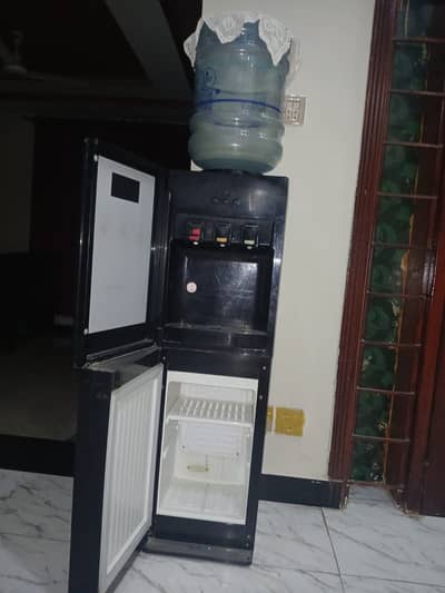 Water dispenser