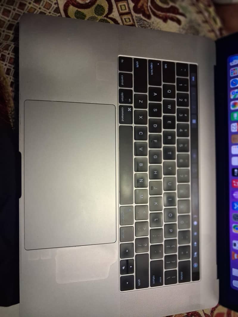 Mac book pro 2016 2