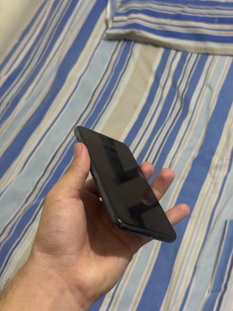 iphone 11 pro 1