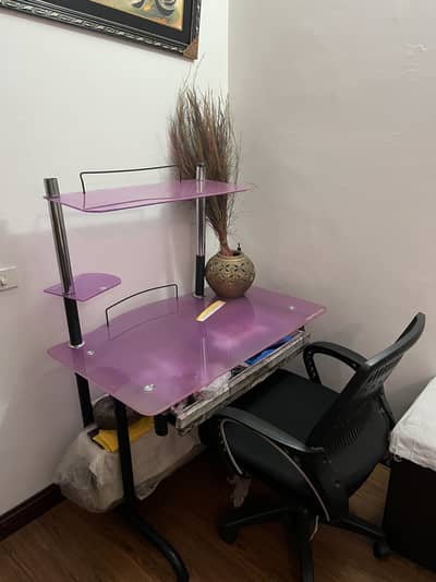Tempered glass study table
