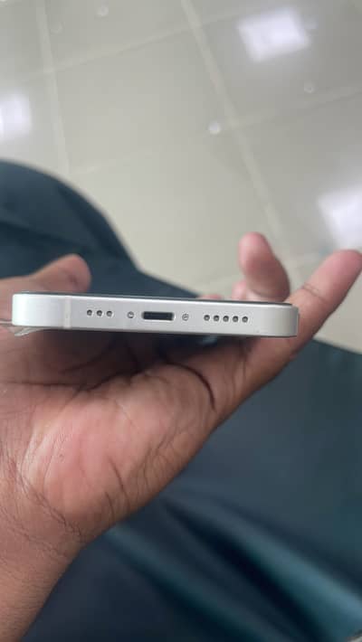 Apple iPhone 14