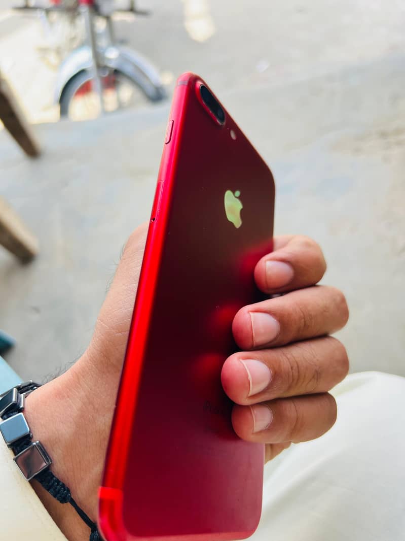Apple iPhone 7 Plus 2