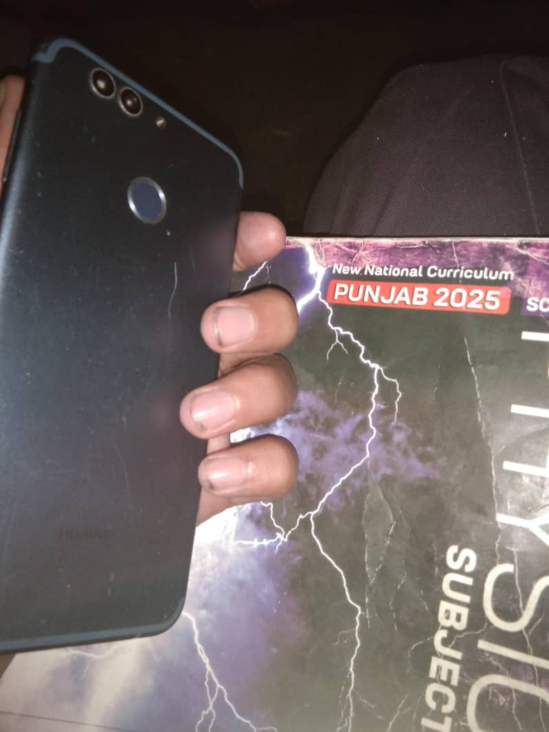 Huawei Nova 2 Plus 3