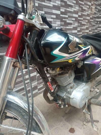 Honda cg 125 larkana black colr