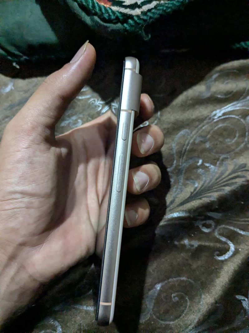 Google Pixel 8 1