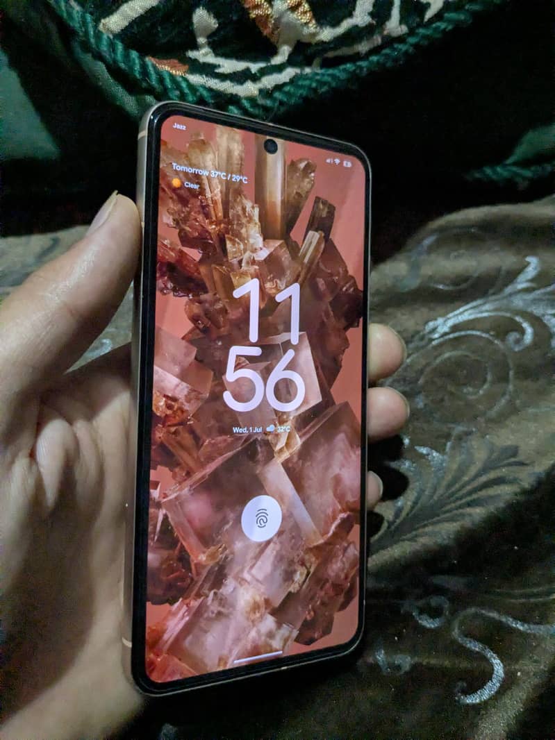 Google Pixel 8 2