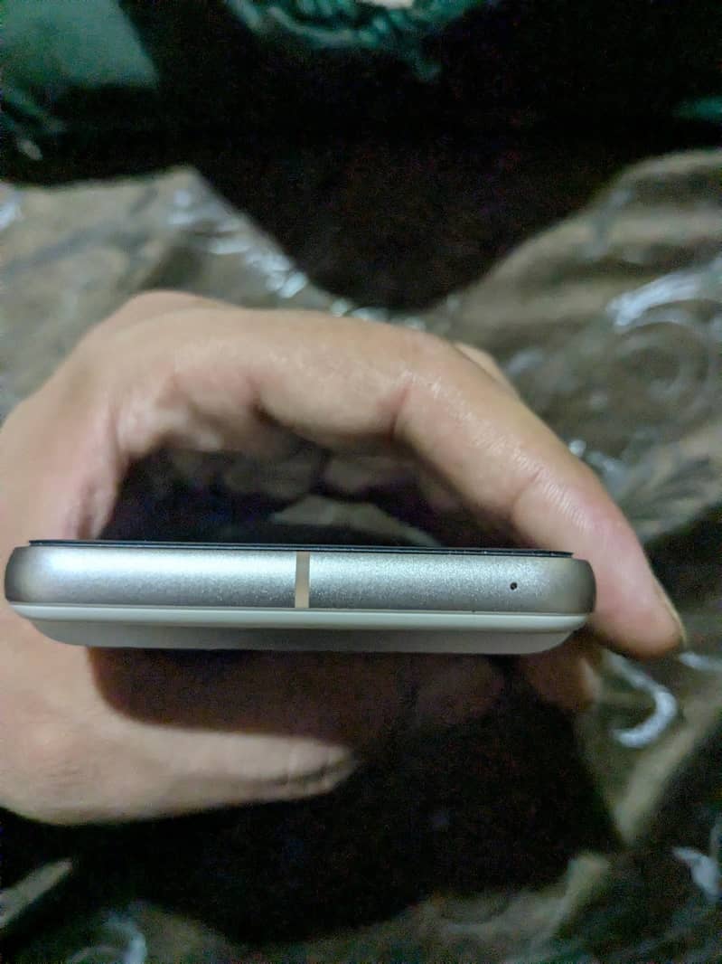 Google Pixel 8 3