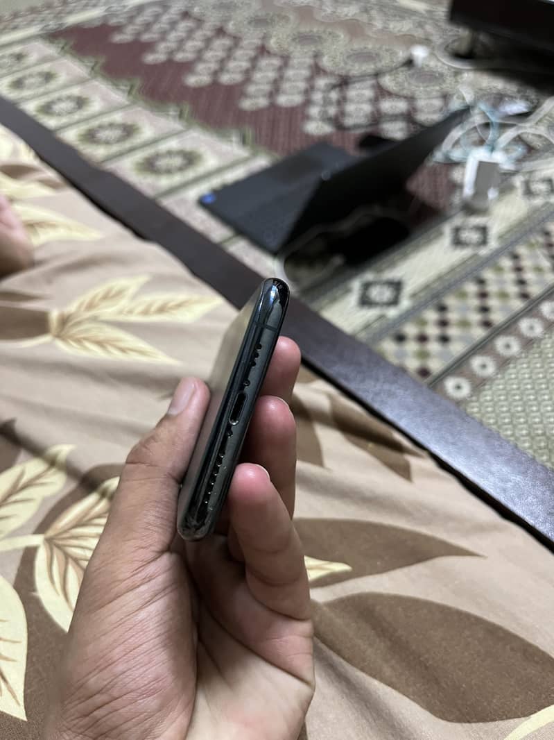 Apple iPhone 11 Pro 5