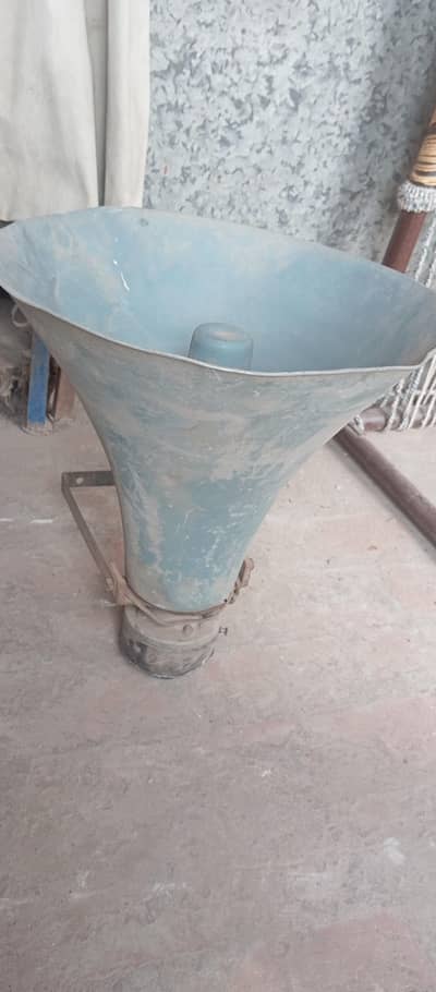 Urgent Sale: Horn Speaker (Chonga) - As Is Condition