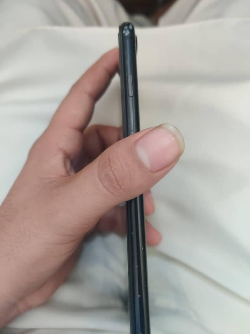Apple iPhone 7 Plus 3