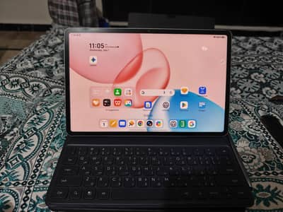 Honor Pad 10 256GB with official Pencil and Keyboard Cover