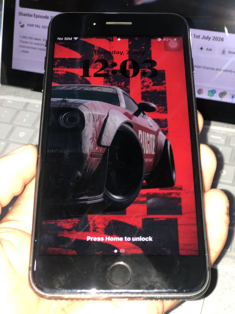 Apple iPhone 8 Plus 2