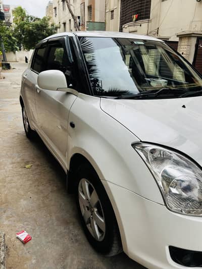 Suzuki Swift 2018 automatic DLX