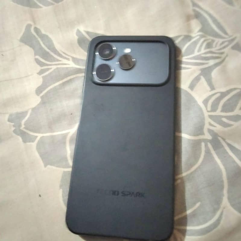 Tecno spark 40 2