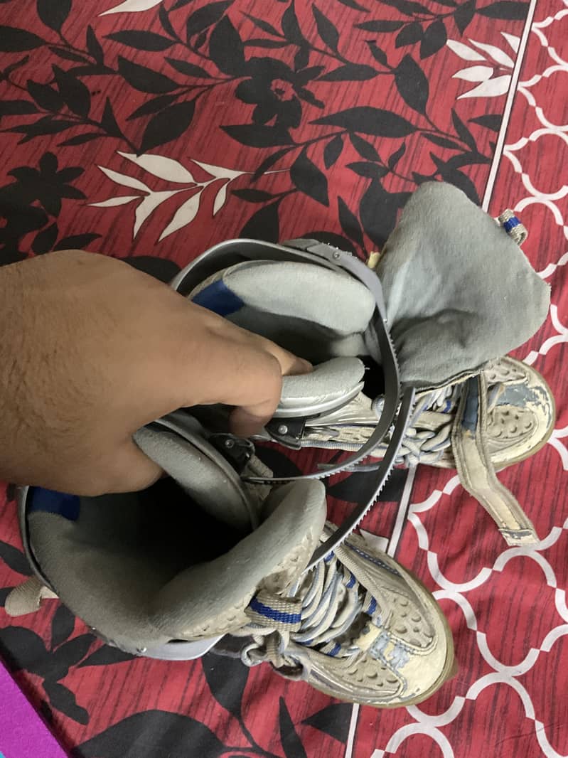 Skates 0