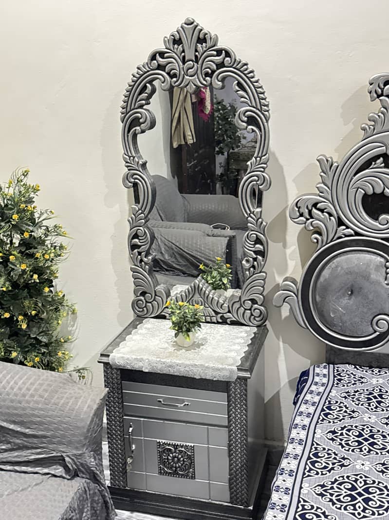 Bed side table Dressing tabel 1