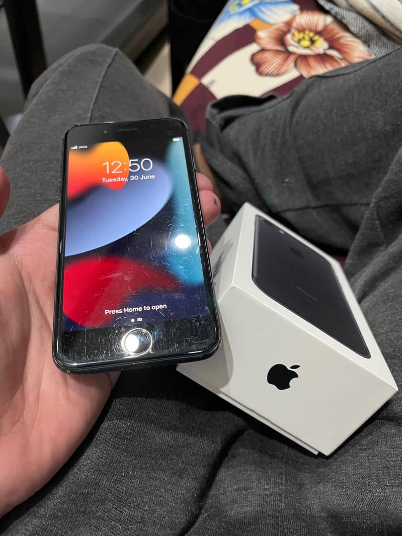 Apple iPhone 7 1