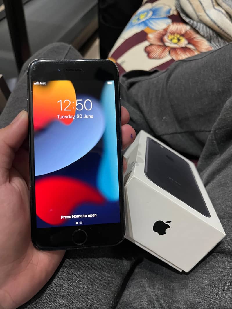 Apple iPhone 7 2