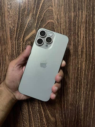 Apple iPhone 15 Pro Max