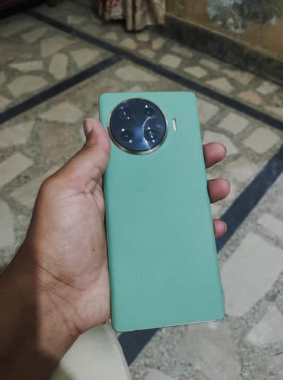 Tecno Spark 20 Pro Plus