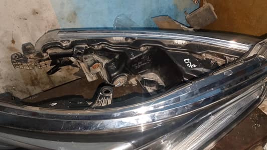 TOYOTTA HEADLIGHT ORIGNAL