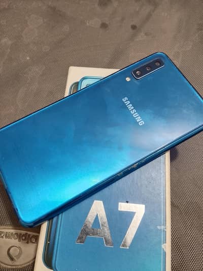 Samsung A7  4/128gb
