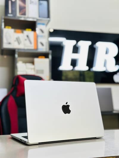 MacBook m4 Pro 14” (2024) 16/512GB 100 health Apple CareWarranty 1year
