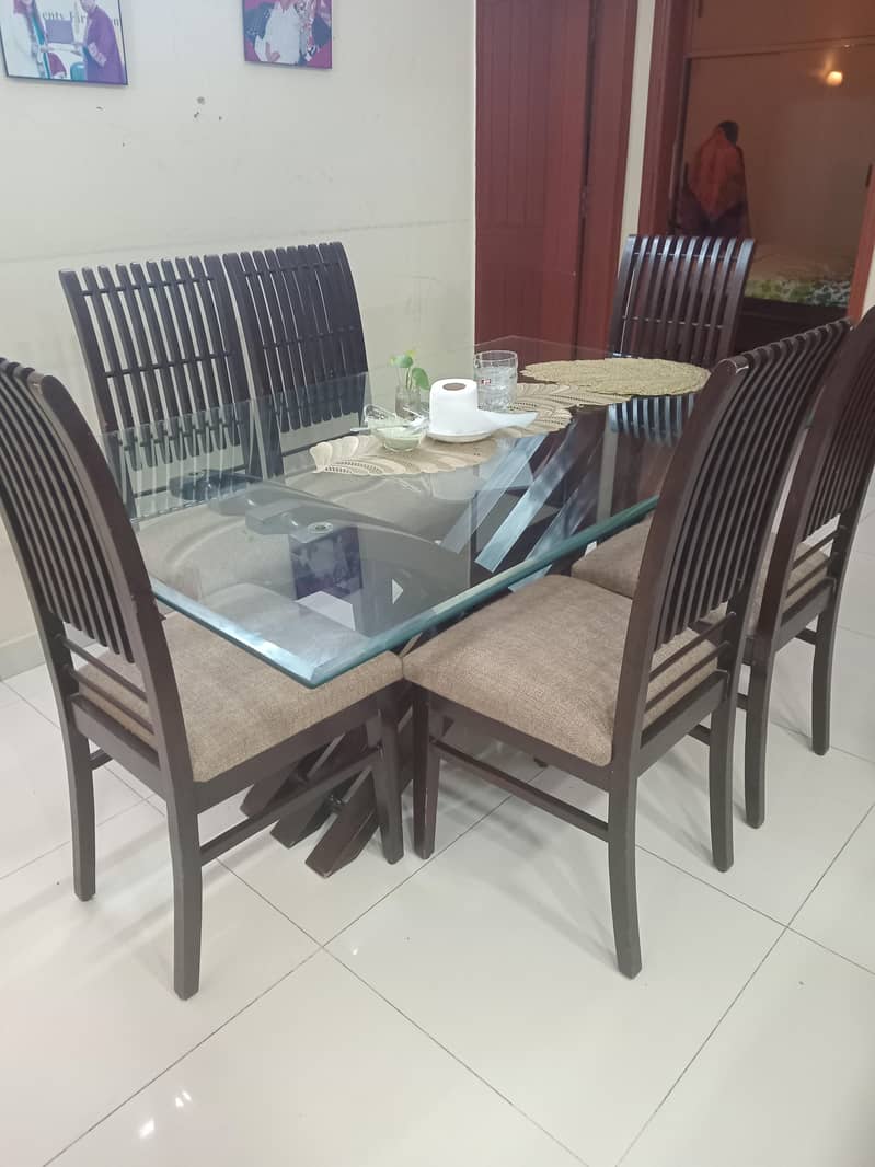 dinnning table 1