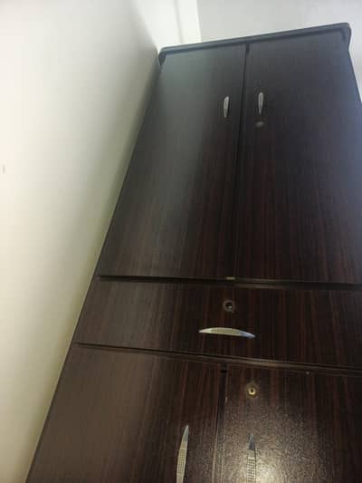 double door wardrobe