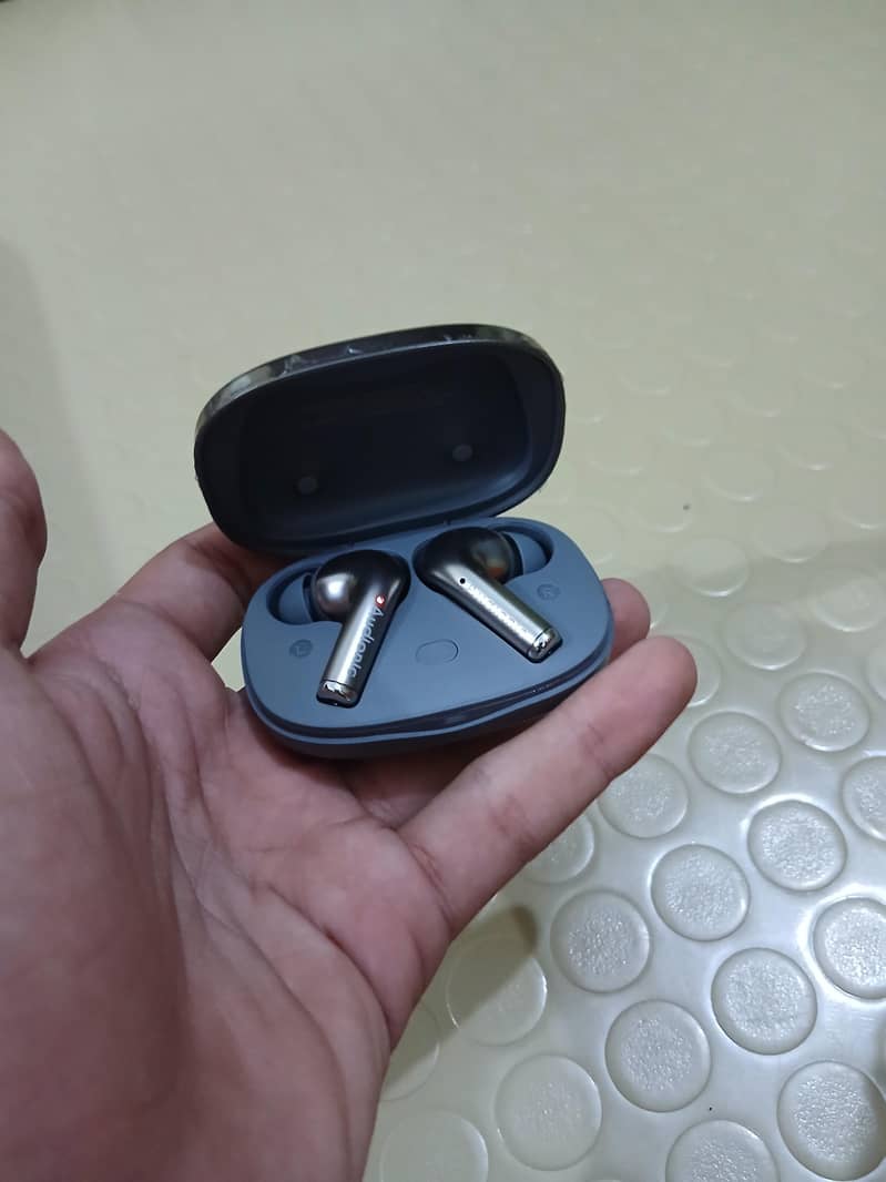 AUDIONIC trone 820 1