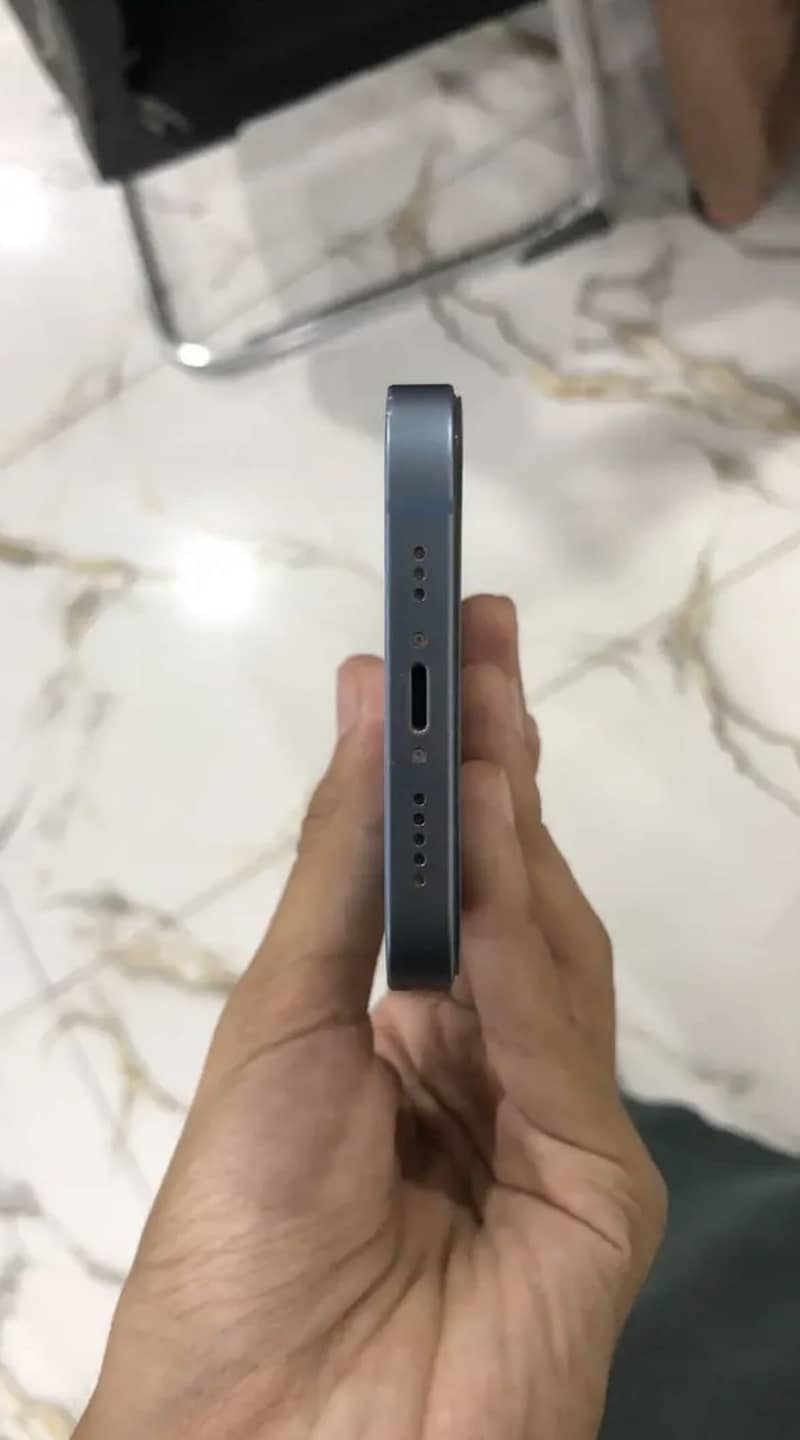 Apple iPhone 14 2