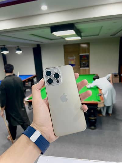 Apple iPhone 15 Pro Max