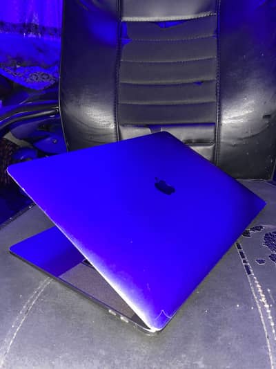 MacBook pro 2018 15inch