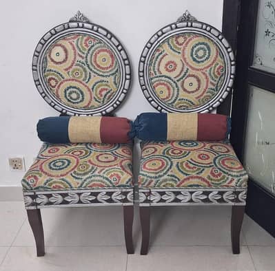 2 chairs in perfect condition. 5,000 each