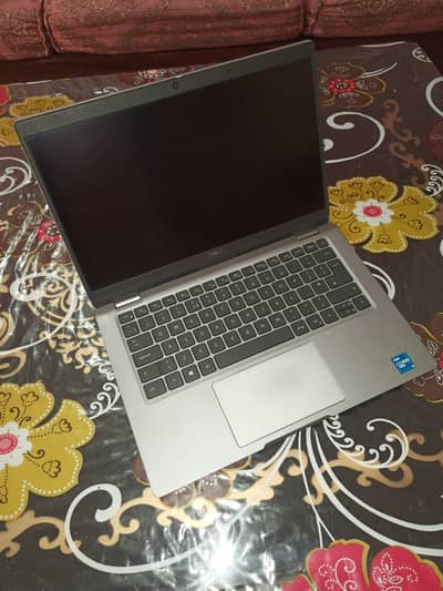 Dubai import, Dell Laptop 11 Gen, Core i5 Scratchless 10/10 condition