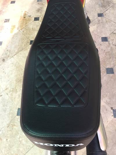 honda 125 seat 26 model
