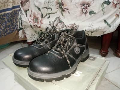 safety shoes
