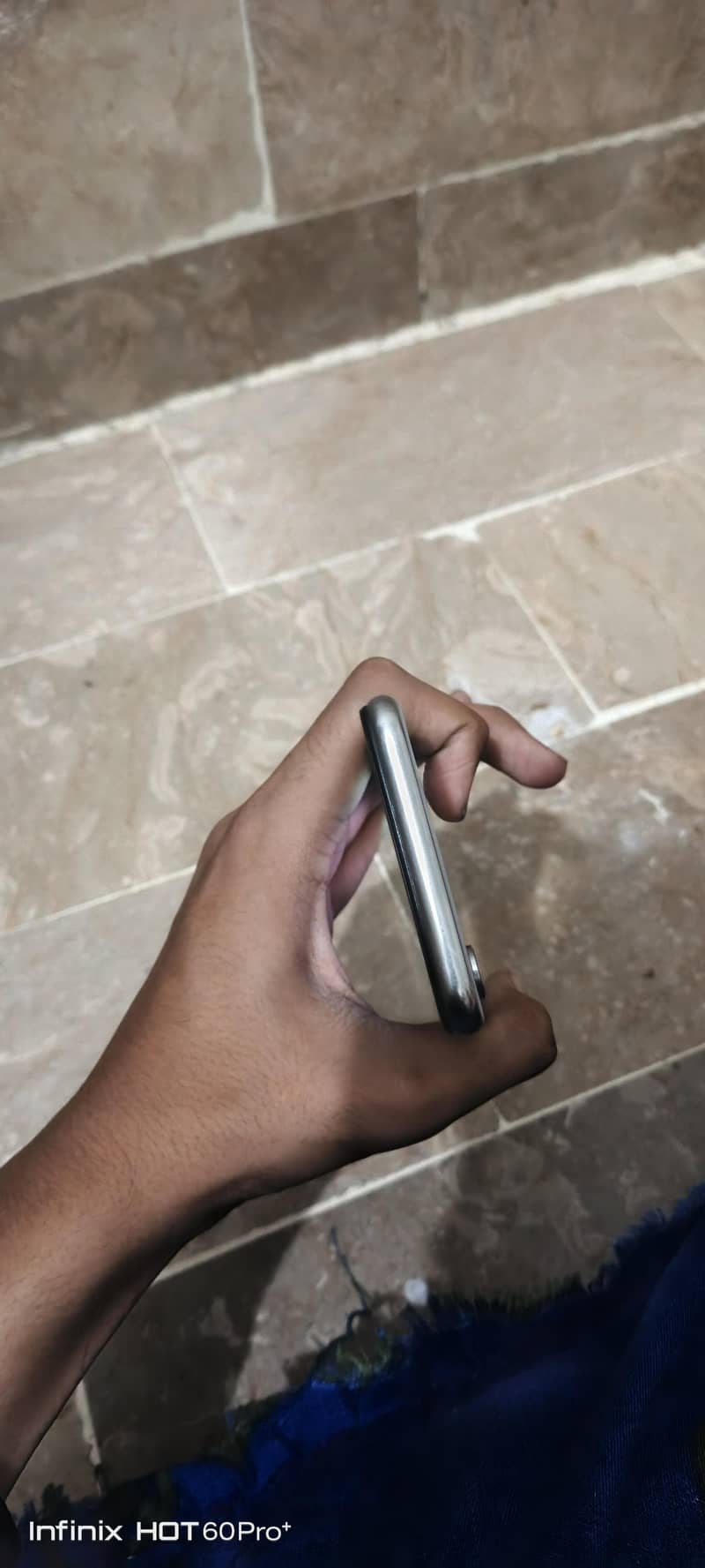 Apple iPhone X 3