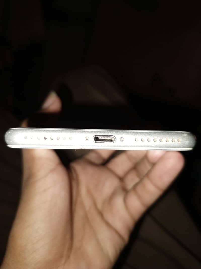 iPhone 8 Plus 2
