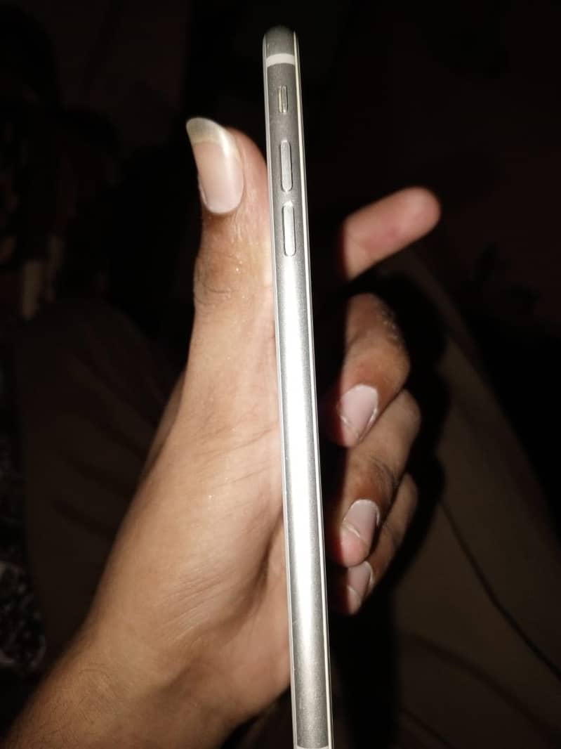 iPhone 8 Plus 4