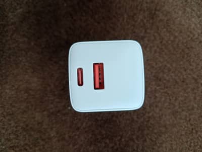 Fast charger for Android and iOS both