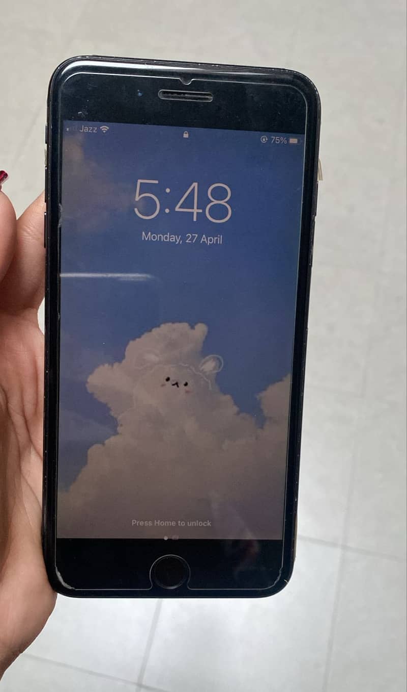 Apple iPhone 7 Plus 1