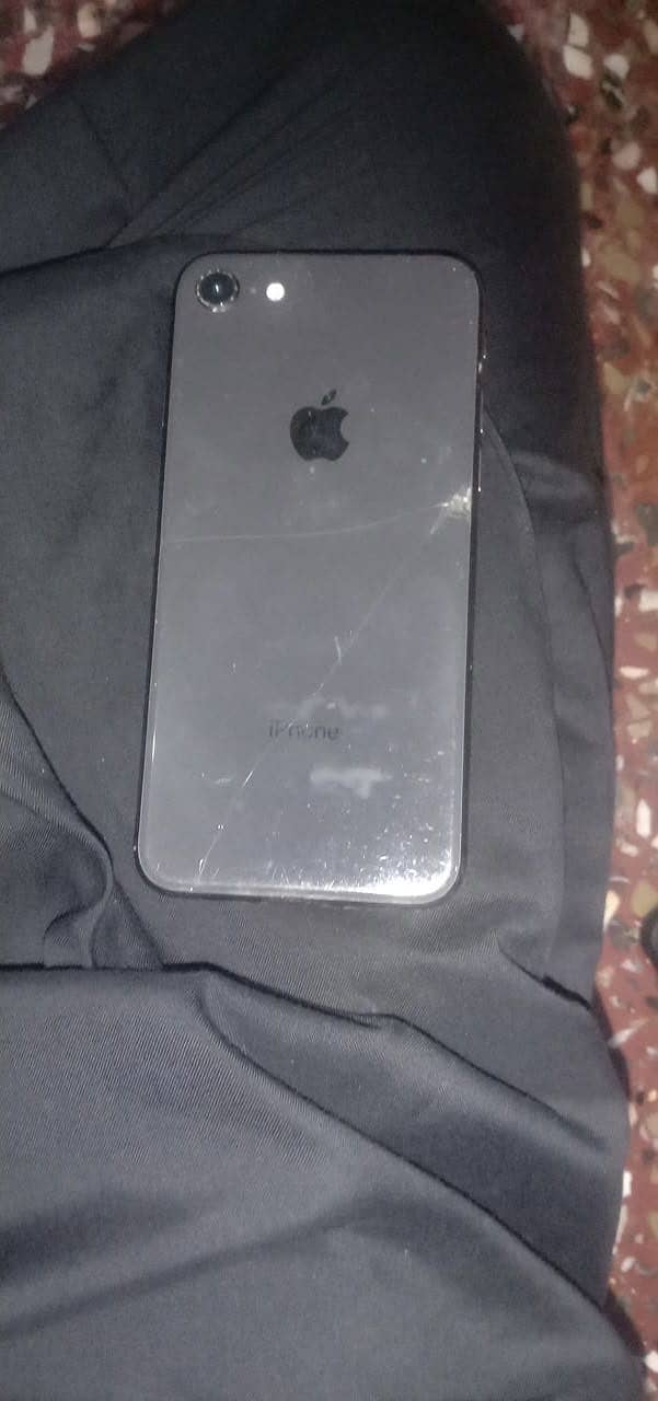 iPhone 8 1