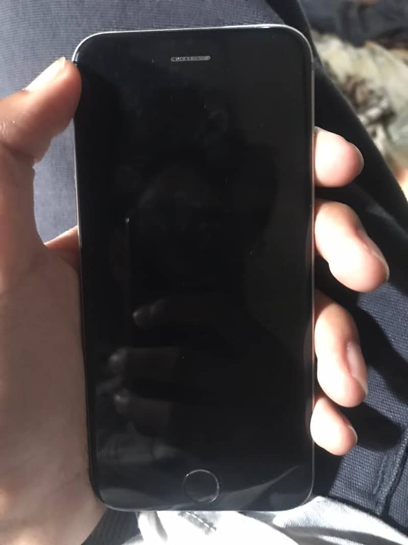 Apple iPhone 6S 1