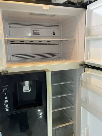 Hitachi Double door Inverter