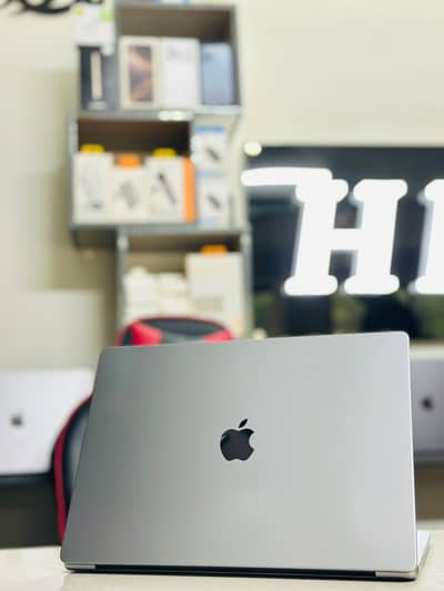 MacBook M1 Pro 16” 16GB/1TB 16-Core GPU Perfect for Editing 15 Hrs BP