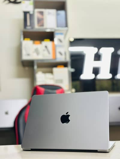 MacBook Pro 14” M1 Pro 16GB RAM 512GB 14-Core GPU Mint Condition