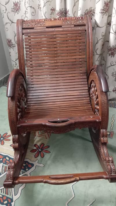 solid wooden hand carved chinioti style