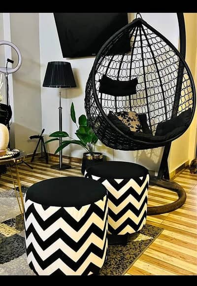 Egg swing with 2 ottoman stools