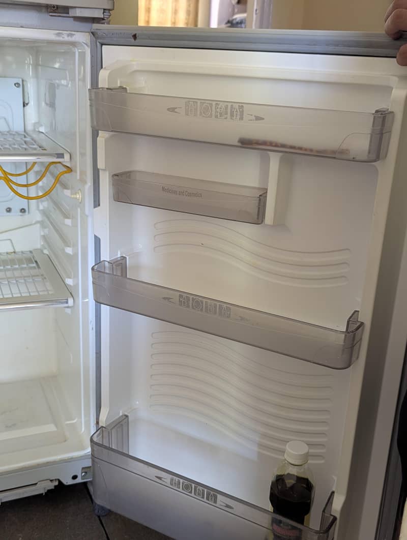 Refrigerator 4